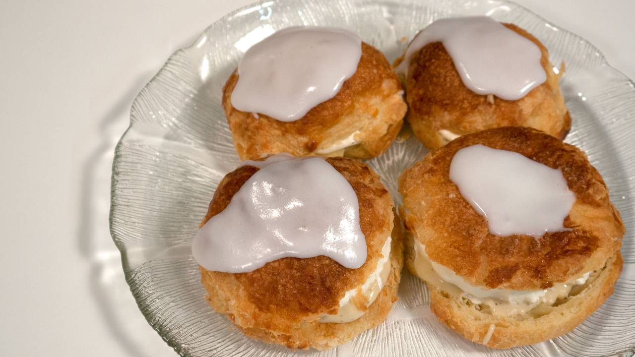 Cream puffs - Carnival buns