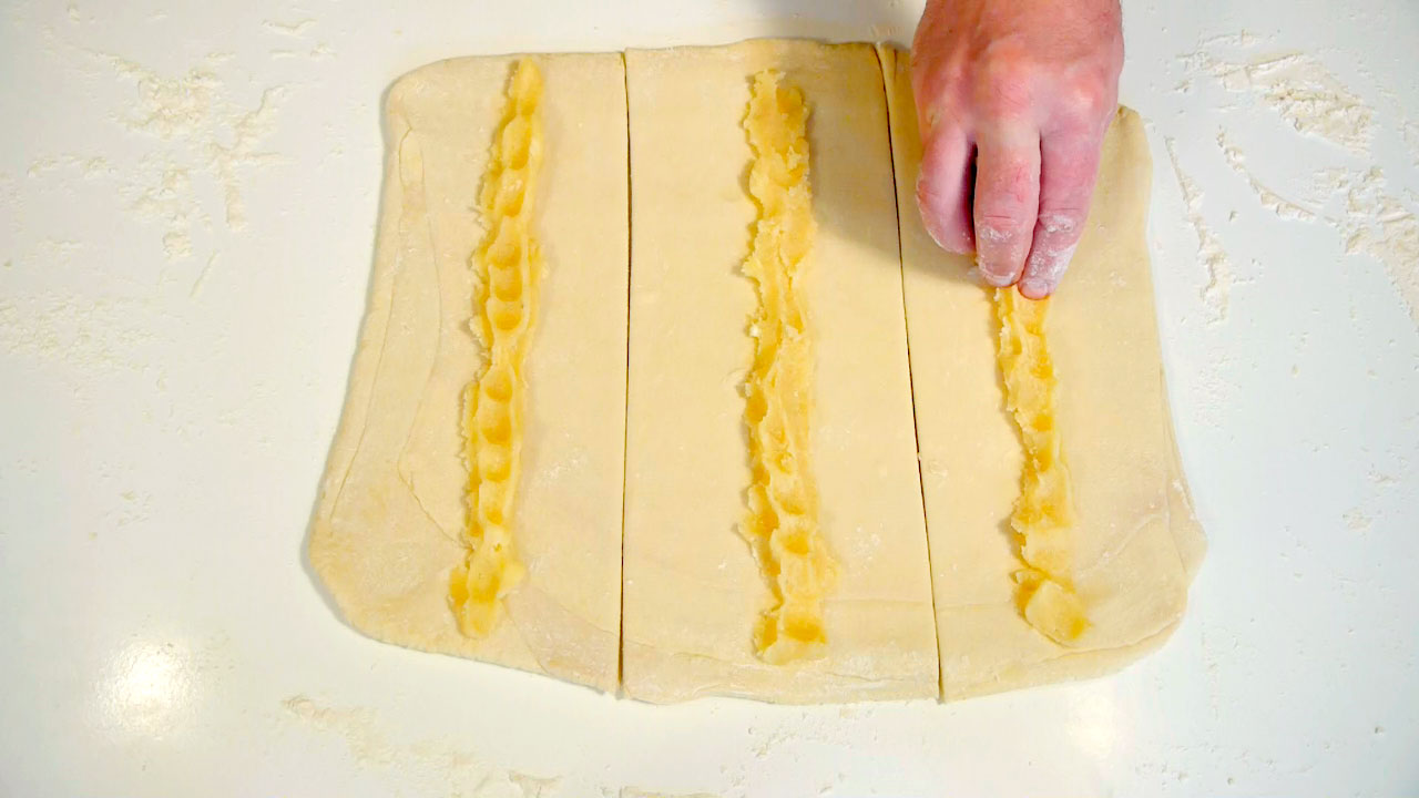 Remonce filling on danish pastry