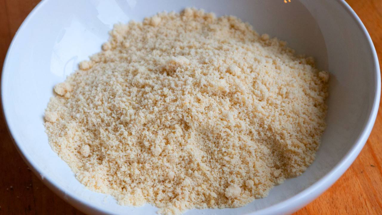 Homemade almond flour