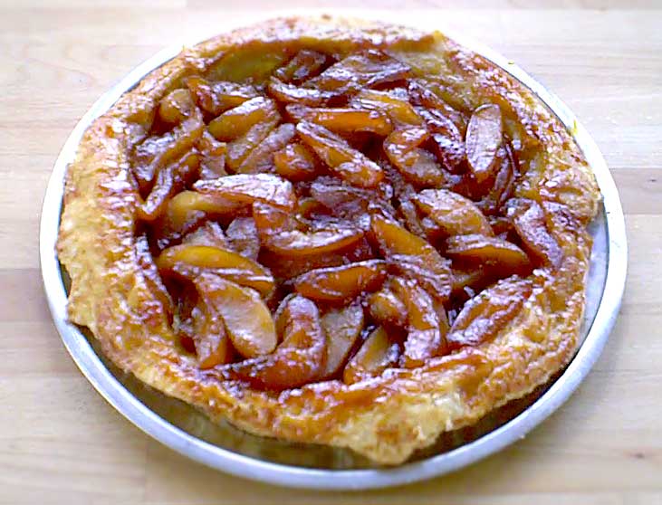Tarte Tatin - My camera was broken that day, so I only have this video still. Sorry :-S